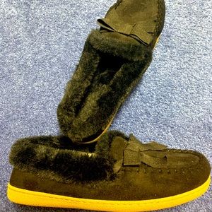 Sonoma 9/10 slippers new